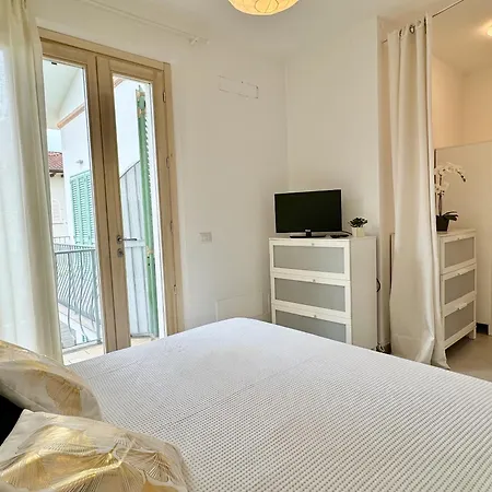 25 Forte dei Marmi