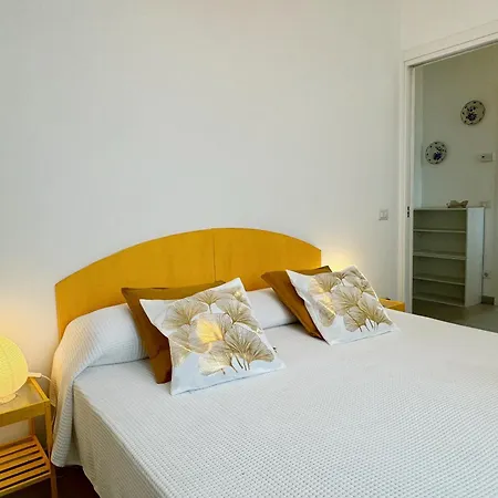 25 Forte dei Marmi